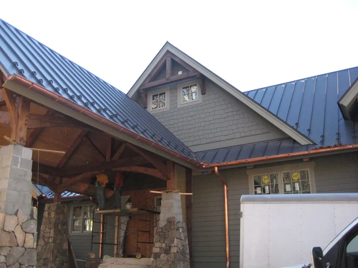 Craftsman Roofing team delivering quality roofing work in Springdale